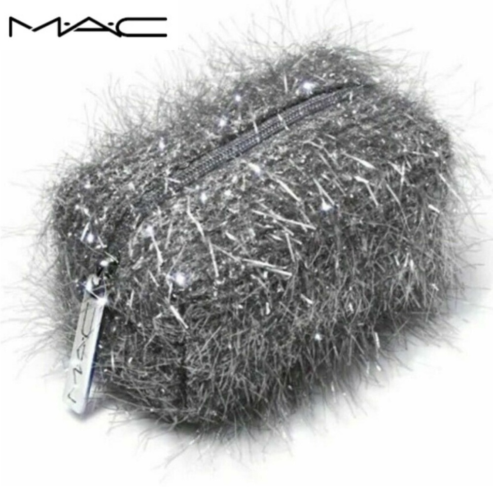 NEW MAC Holiday - Fireworked Like a Charm - Mini Lipstick Pouch with zipper